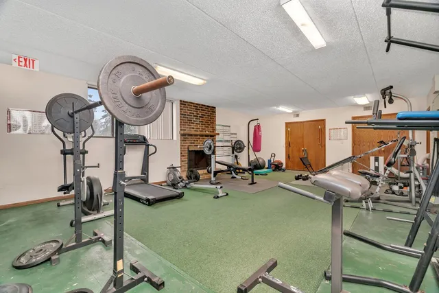 $215,000 | 1504 Woodbridge Road, Unit 1A, Joliet, IL 60436