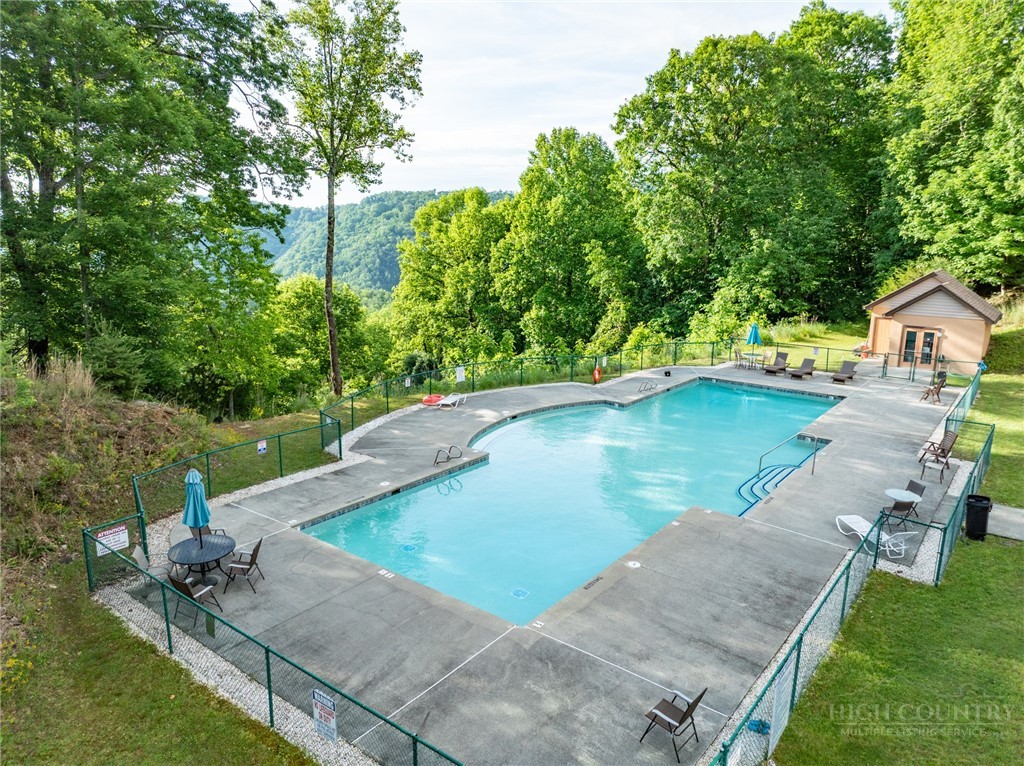 147 Moonlight Ridge Road, Unit 102 Boone, NC 28607 - Photo 3 of 33