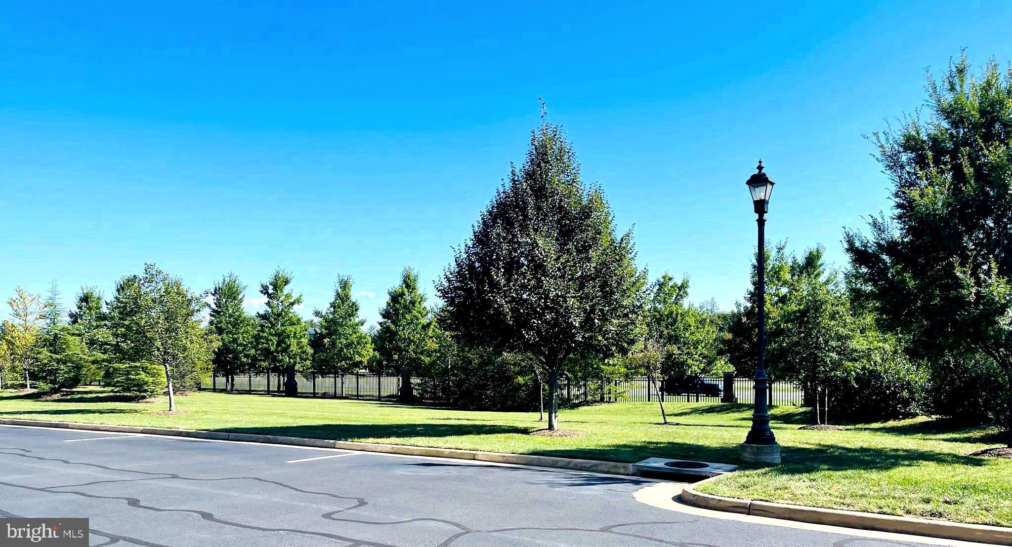 43178 Witham Square Ashburn, VA 20148 - Photo 29 of 31 view. front of home