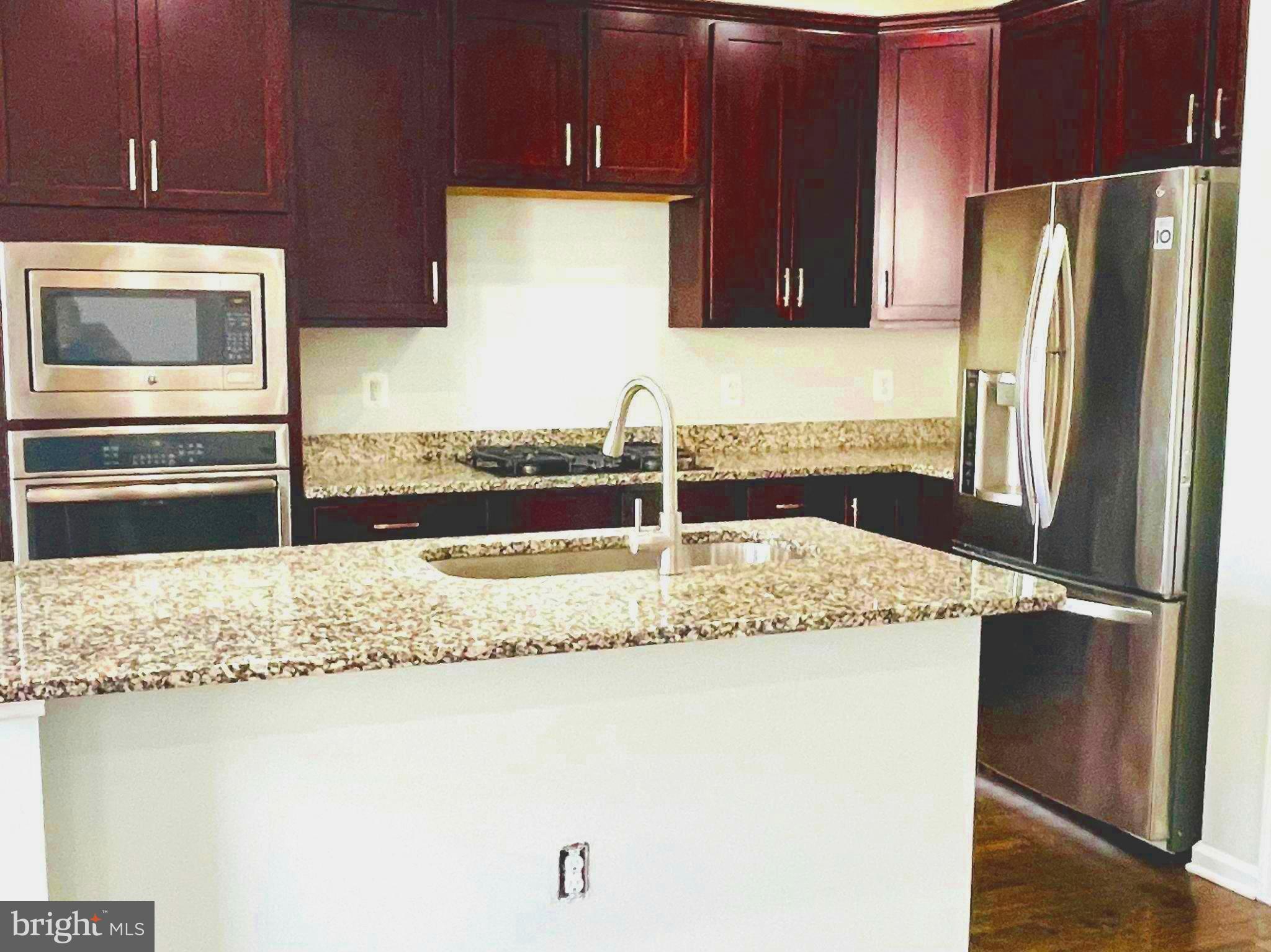 43178 Witham Square Ashburn, VA 20148 - Photo 4 of 31 view, kitchen