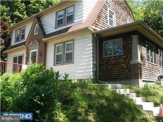 17 Riverside Drive Reading, PA 19605 - Photo 2 of 12 Gallery Image 2