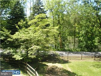 17 Riverside Drive Reading, PA 19605 - Photo 11 of 12 Gallery Image 11