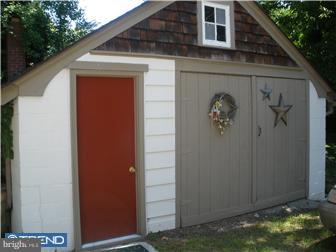 17 Riverside Drive Reading, PA 19605 - Photo 9 of 12 Gallery Image 9