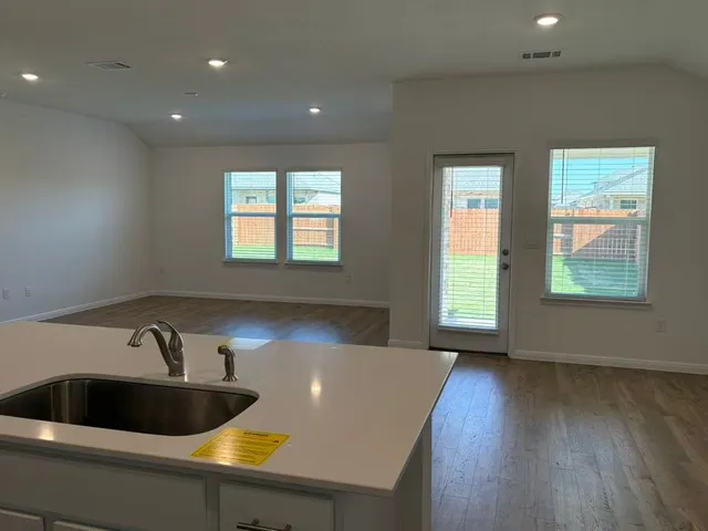 $2,095 | 1828 Marlin Spike Drive, Leander, TX 78641