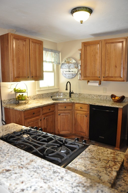 19 Otis Road Scituate, MA 02066 - Photo 8 of 15 Gallery Image 8