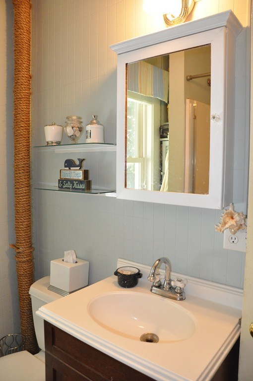 19 Otis Road Scituate, MA 02066 - Photo 10 of 15 Gallery Image 10