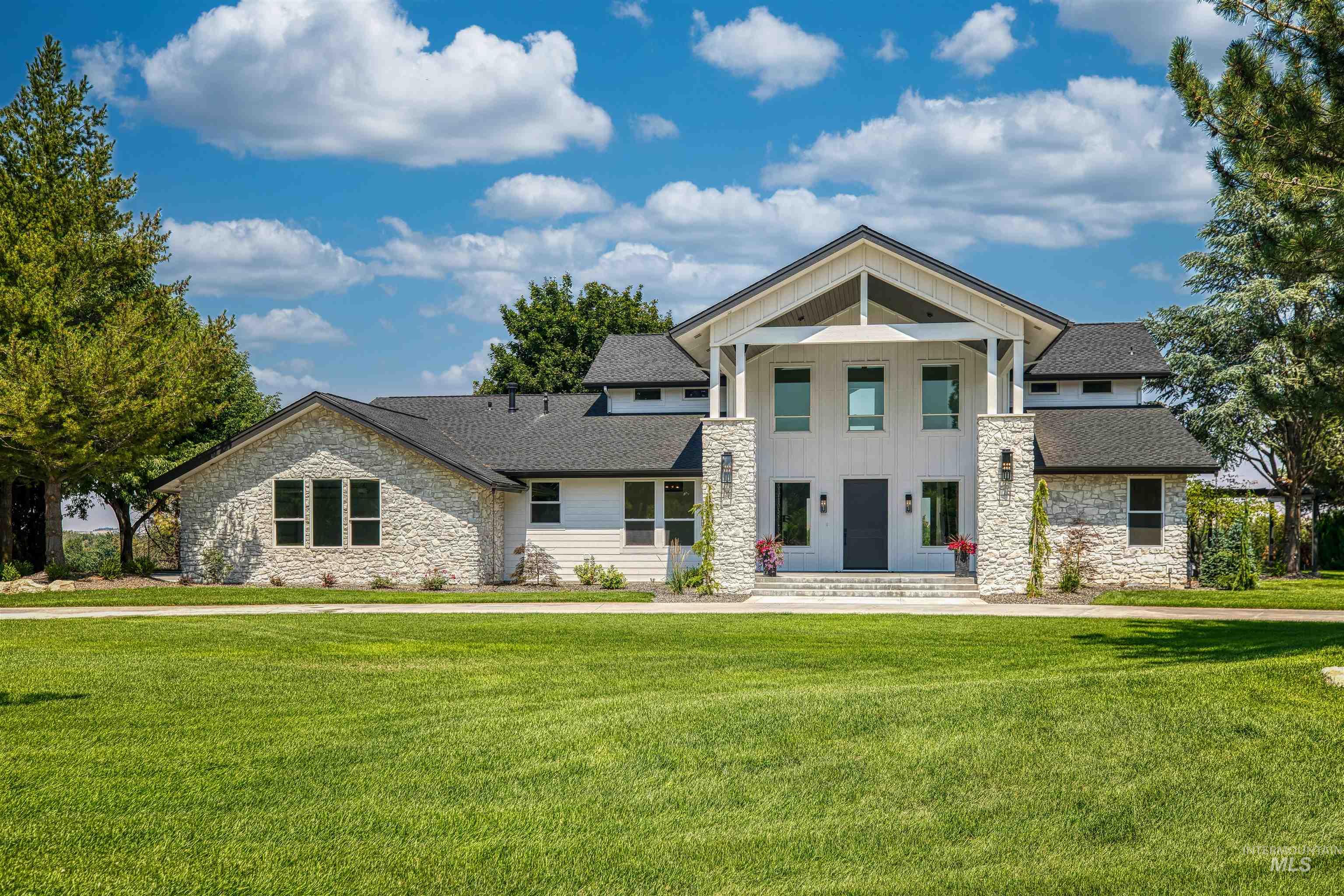 1458 West Sandy Court Meridian, ID 83646 - Photo 2 of 21