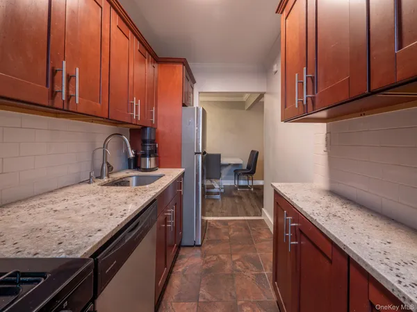 $258,000 | 15010 71st Avenue, Unit 3F | Kew Gardens Hills