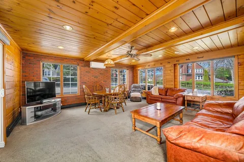 $950,000 | 293 Florence Road, Waltham, MA 02453