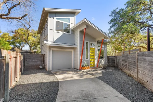 $3,795 | 402 B El Paso Street, Austin, TX 78704