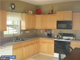 421 Hatteras Road East Fallowfield, PA 19320 - Photo 5 of 12 Kitchen