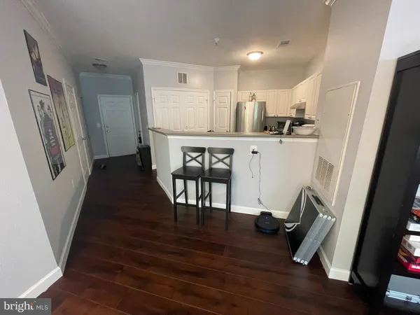 $2,800 | 3015 Nicosh Circle, Unit 2302, Falls Church, VA 22042