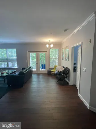 $2,800 | 3015 Nicosh Circle, Unit 2302, Falls Church, VA 22042