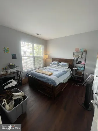 $2,800 | 3015 Nicosh Circle, Unit 2302, Falls Church, VA 22042