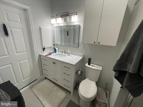 $2,800 | 3015 Nicosh Circle, Unit 2302, Falls Church, VA 22042