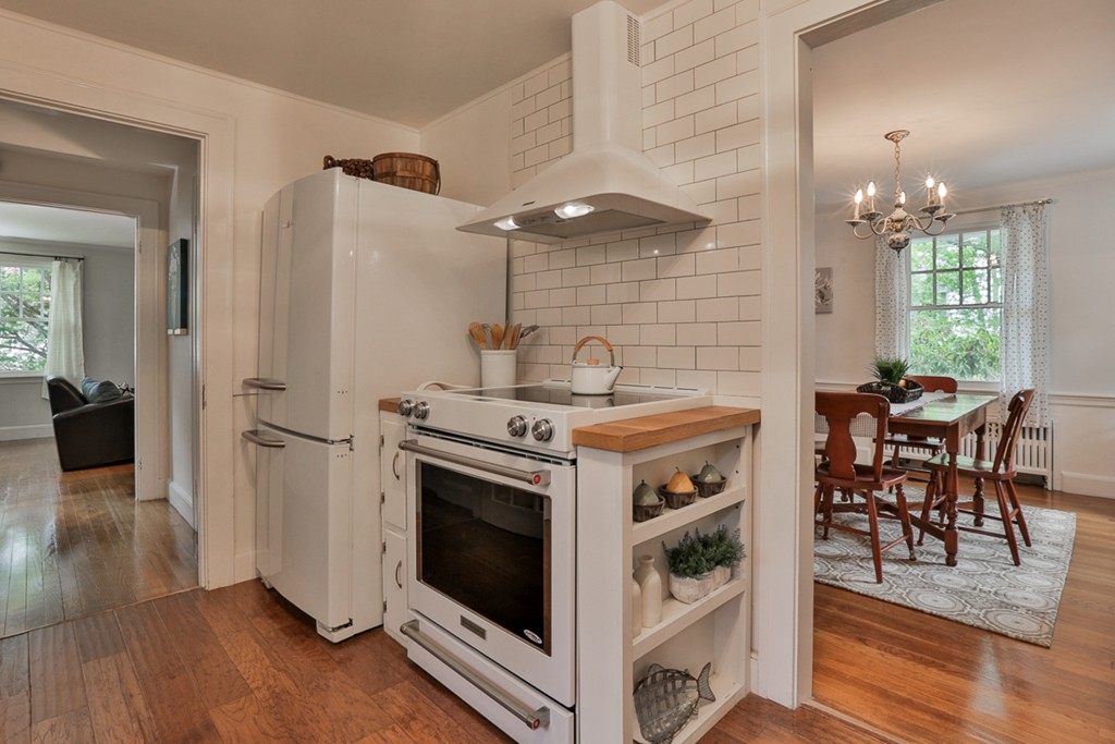 46 Outlook Road Wakefield, MA 01880 - Photo 15 of 30 Gallery Image 15