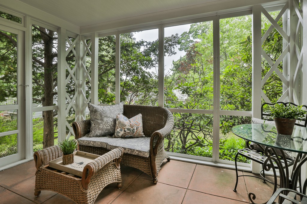 46 Outlook Road Wakefield, MA 01880 - Photo 4 of 30 Gallery Image 4