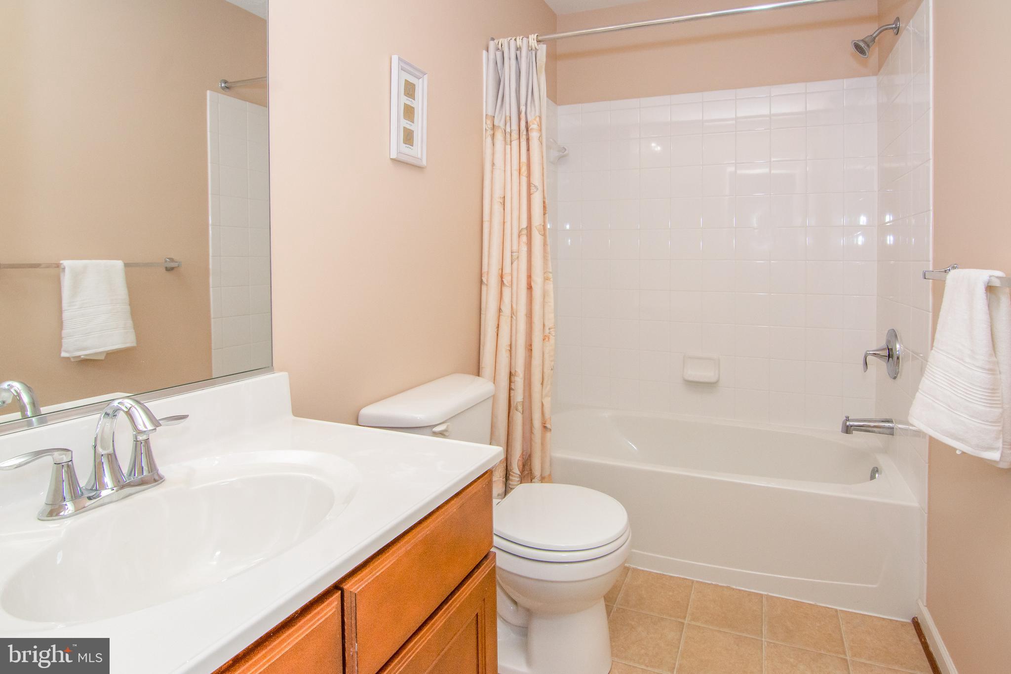 9715 Davison Road Middle River, MD 21220 - Photo 23 of 37 Full Bath in Hallway