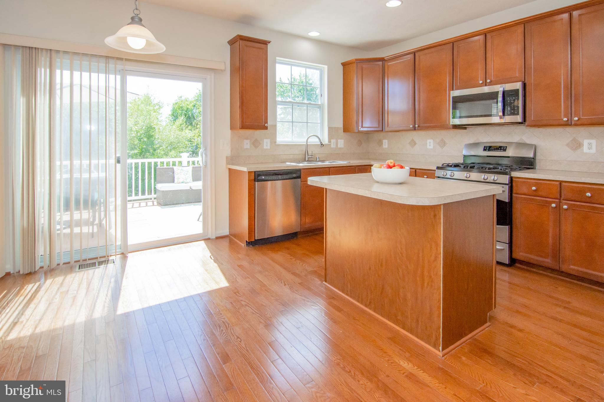 9715 Davison Road Middle River, MD 21220 - Photo 8 of 37 Kitchen Table Space