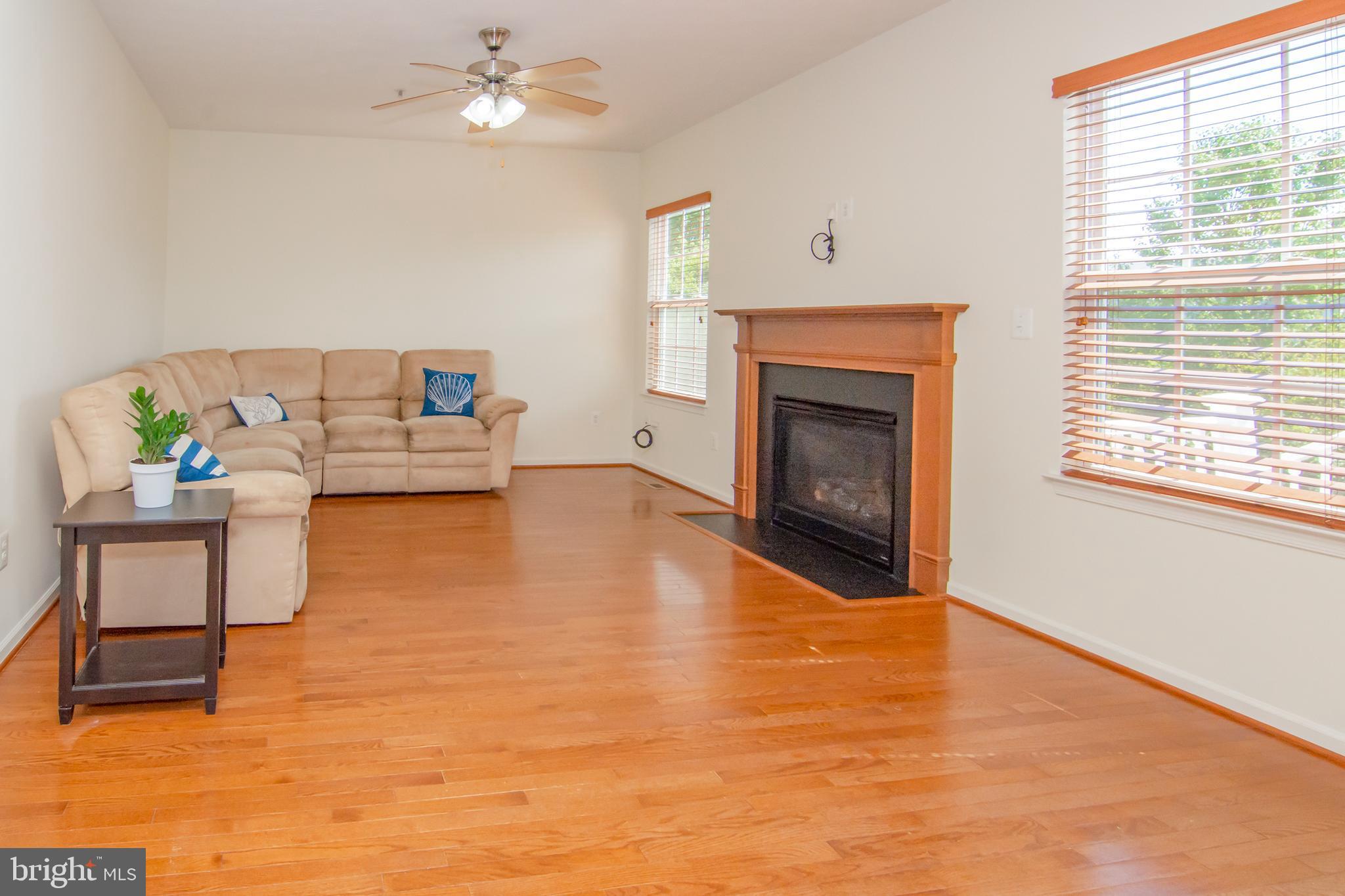 9715 Davison Road Middle River, MD 21220 - Photo 9 of 37 First Floor Family Room