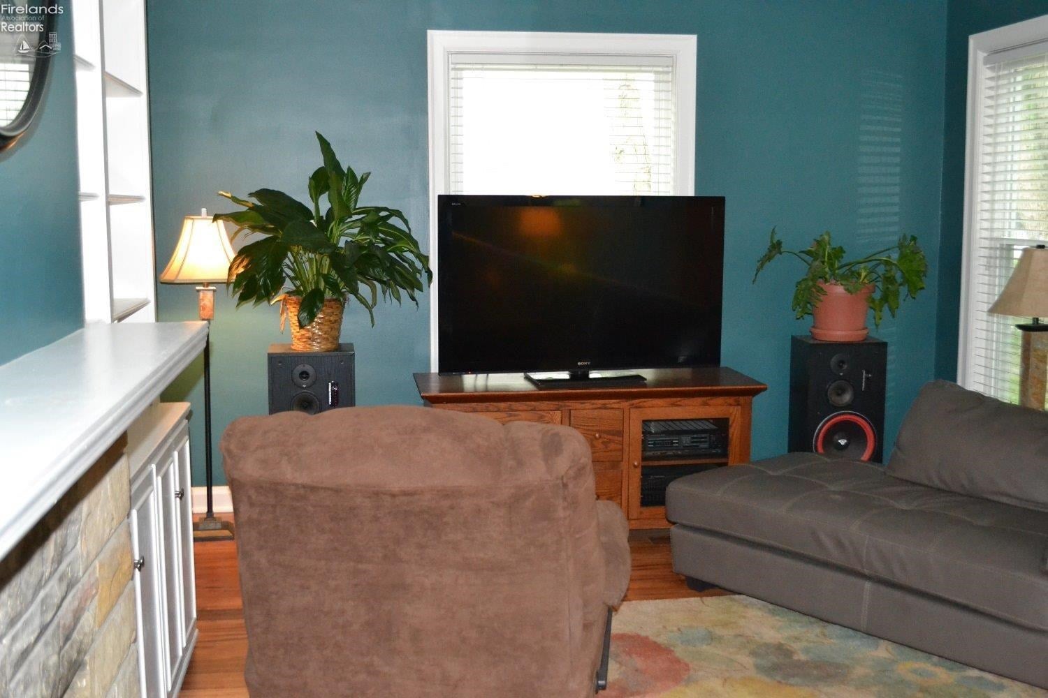 426 Cleveland Road West Huron, OH 44839 - Photo 3 of 10 Gallery Image 3