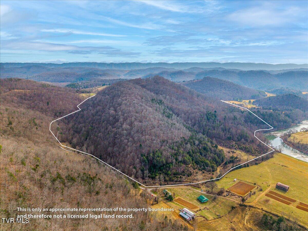 185 Manning Road Sneedville, TN 37869 - Photo 3 of 26 03-668 Manning Dr drone-2