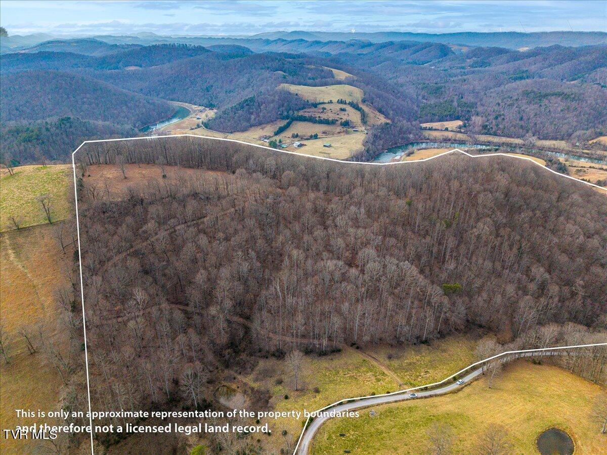 185 Manning Road Sneedville, TN 37869 - Photo 4 of 26 04-668 Manning Dr drone