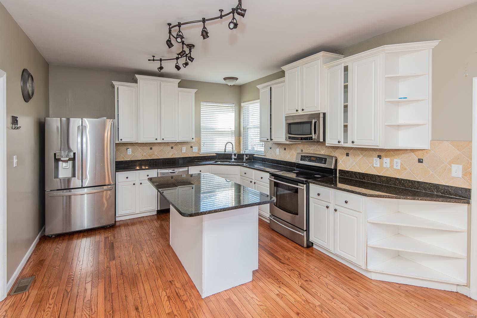 1219 Raintree Pass O'Fallon, MO 63366 - Photo 11 of 39