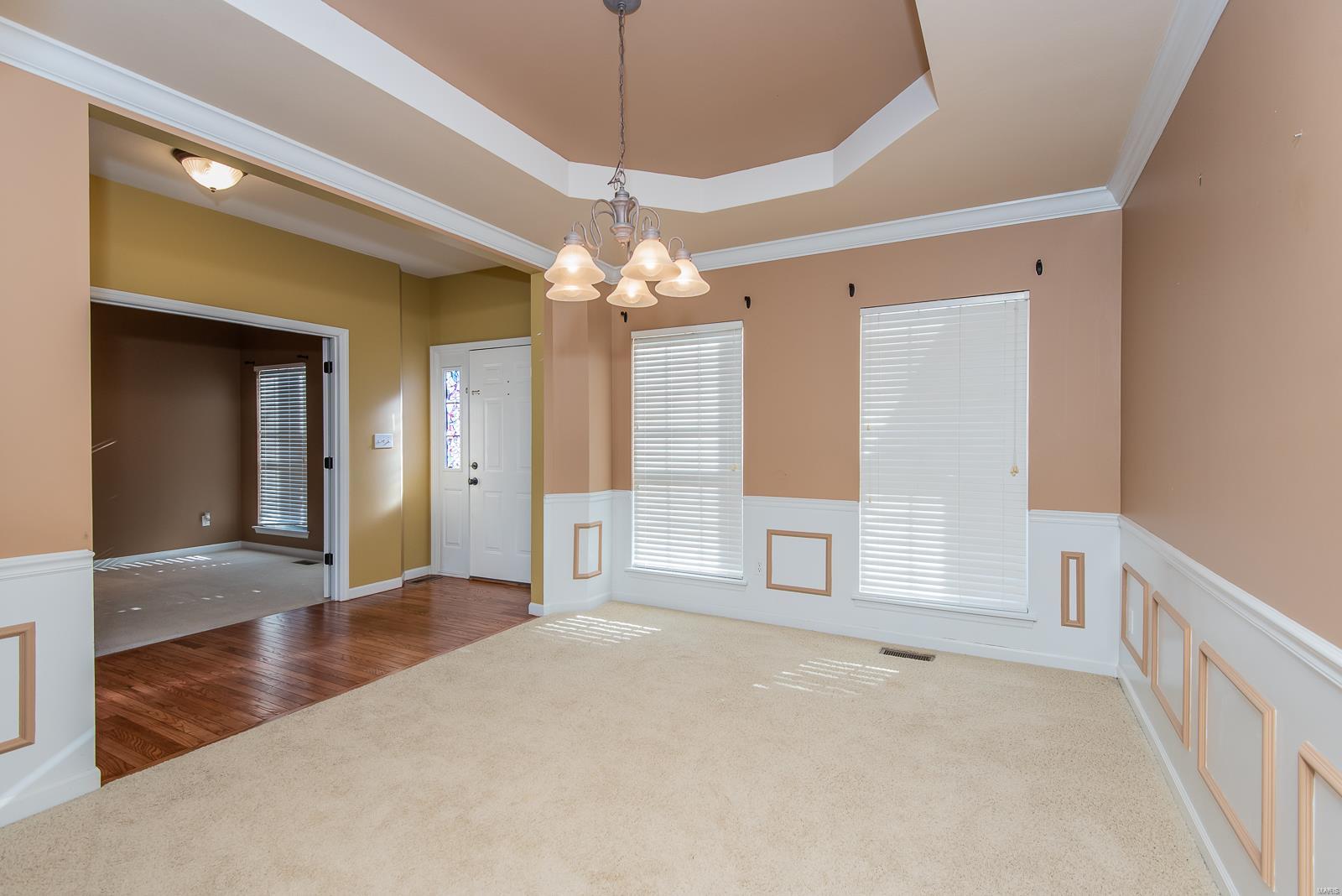 1219 Raintree Pass O'Fallon, MO 63366 - Photo 2 of 39