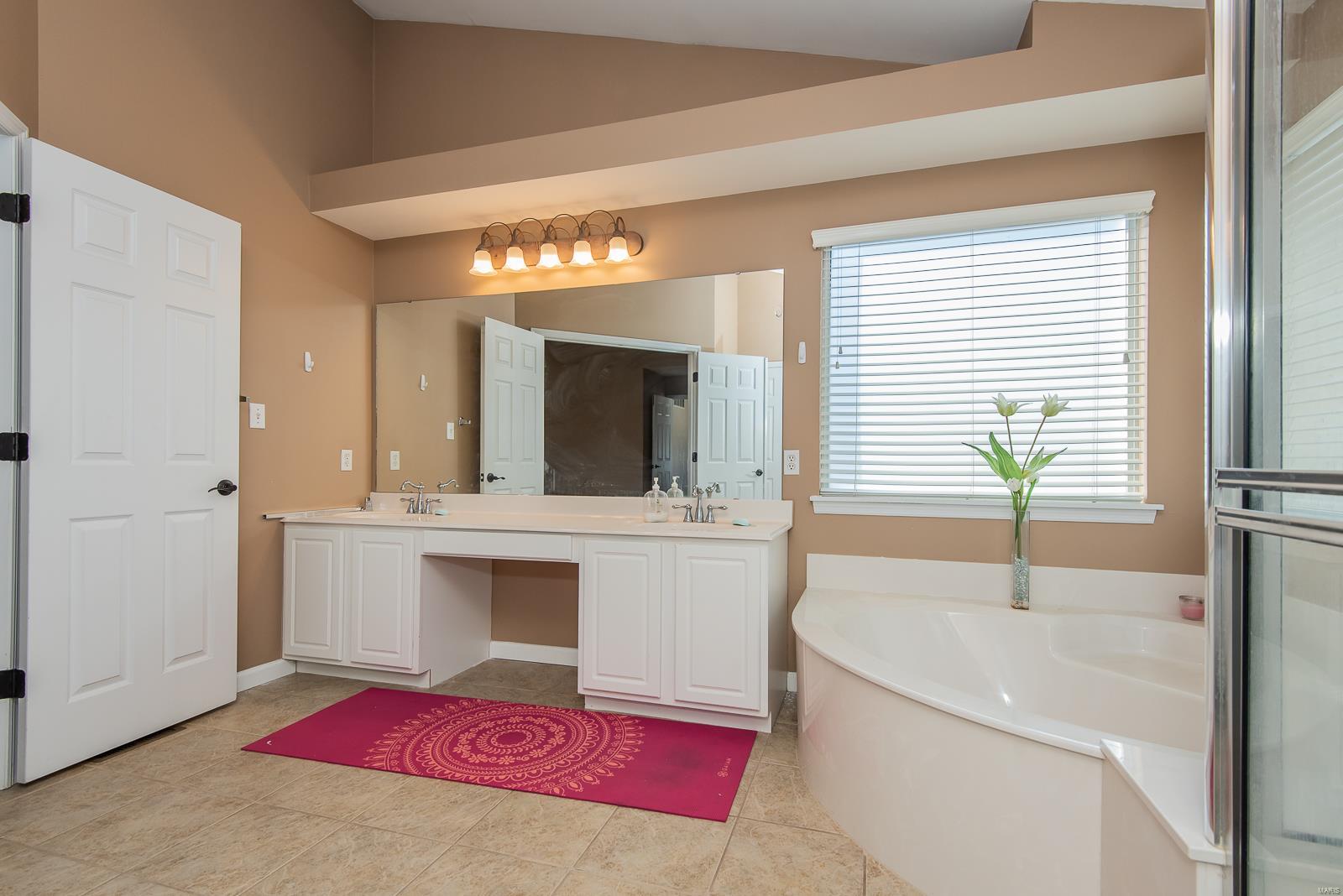 1219 Raintree Pass O'Fallon, MO 63366 - Photo 24 of 39