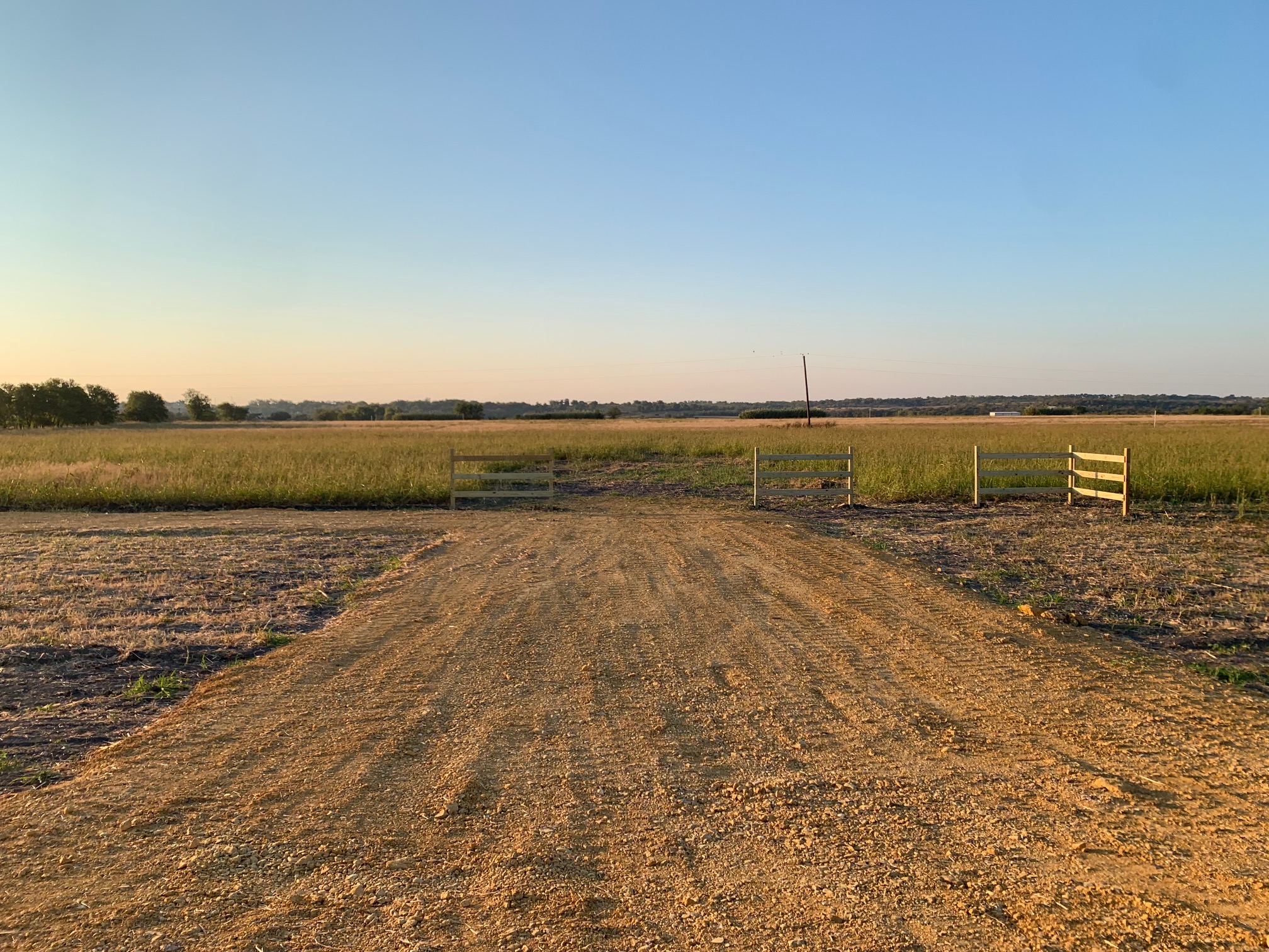 3 County Road 425 Thorndale, TX 76577 - Photo 2 of 27 a view of an ocean beach