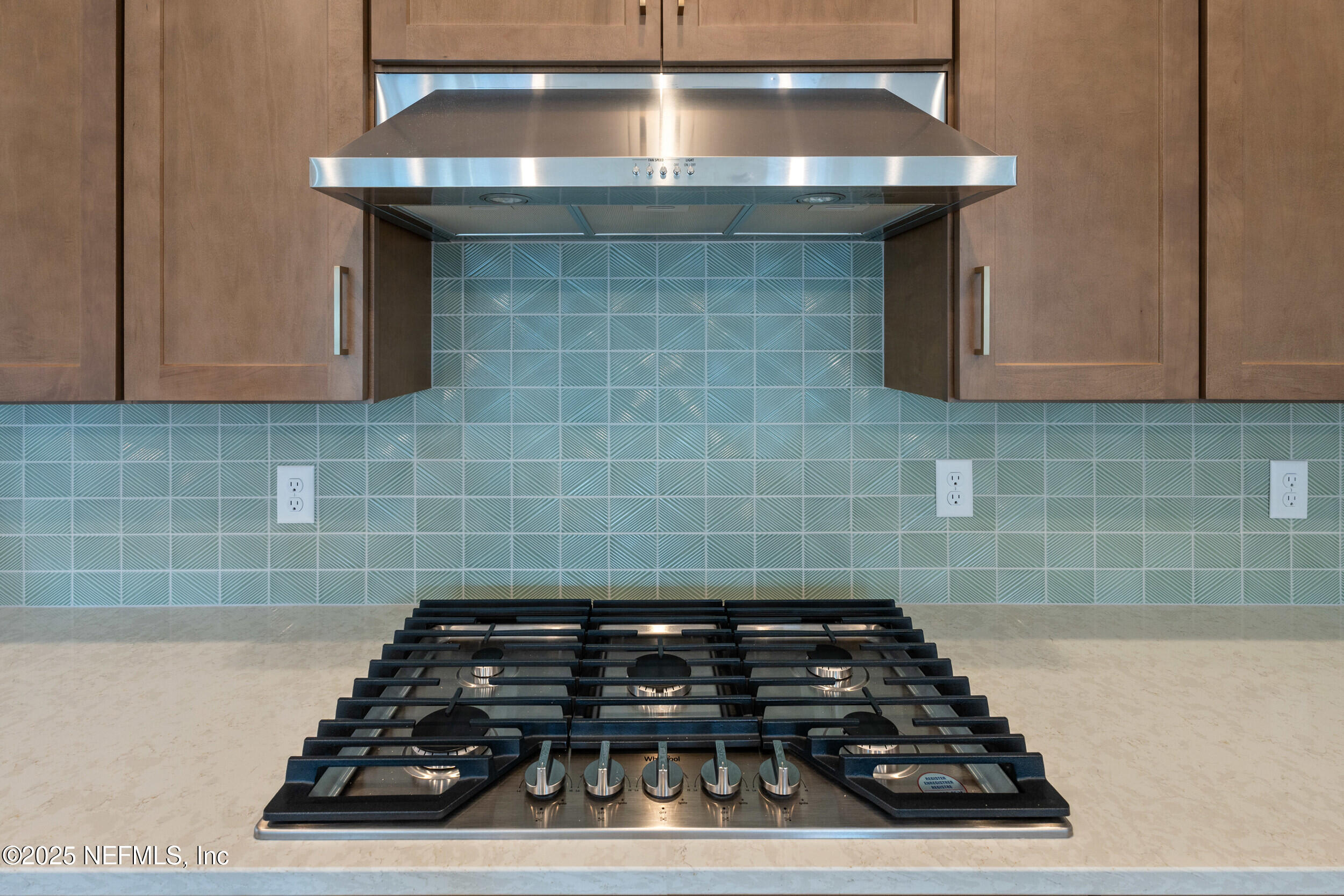 103 Reflections Avenue Ponte Vedra, FL 32081 - Photo 9 of 38 a kitchen with a stove