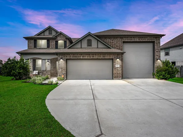 $539,990 | 14815 Churchill Downs Avenue, Mont Belvieu, TX 77523
