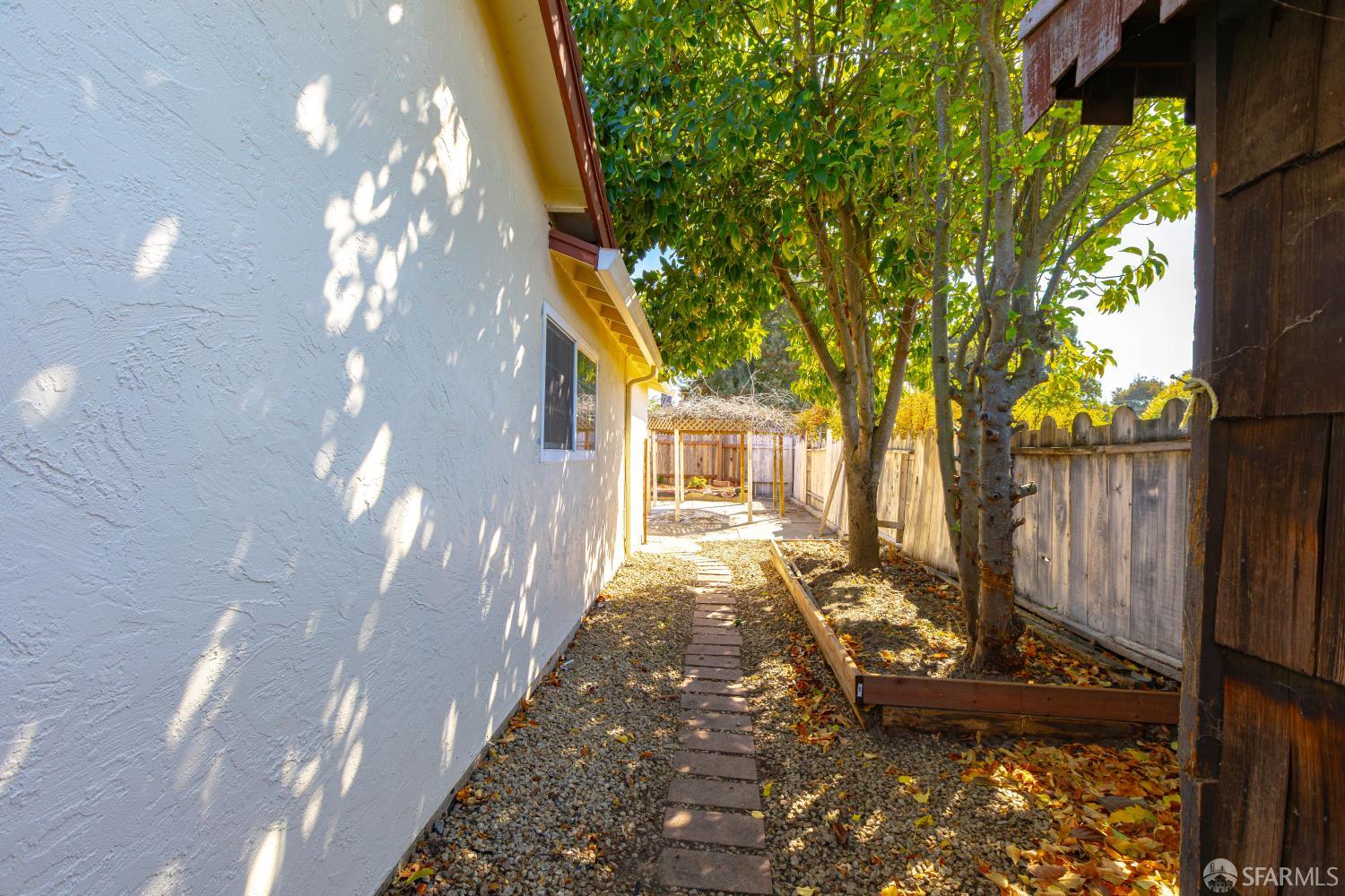 915 Seascape Circle Rodeo, CA 94572 - Photo 49 of 51 Gallery Image 49