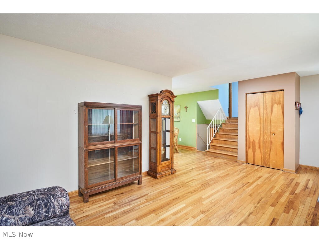 2937 Greenridge Road Barberton, OH 44203 - Photo 4 of 17