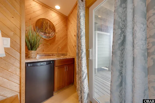 $775,000 | 8708 South Old Oregon Inlet Road, Nags Head, NC 27959