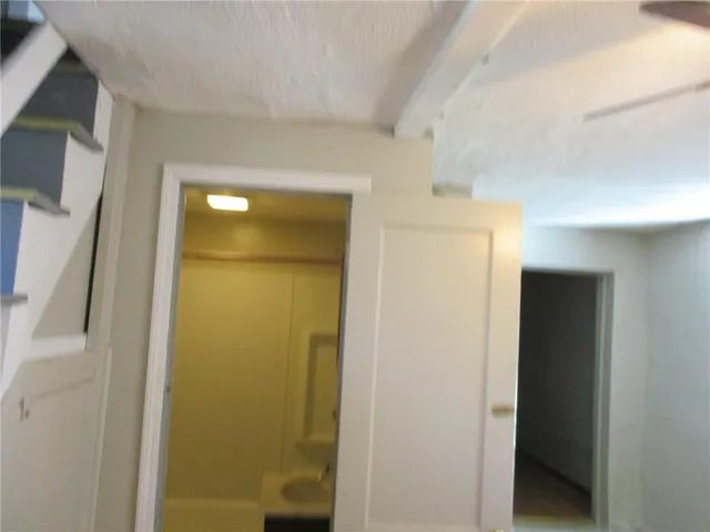 $825 | 1320 South Esplanade Street, Leavenworth, KS 66048