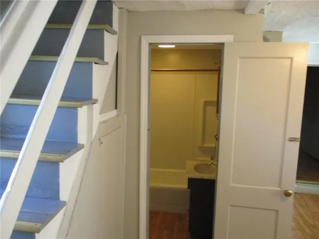 $825 | 1320 South Esplanade Street, Leavenworth, KS 66048