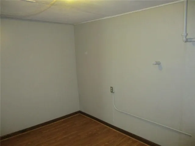 $825 | 1320 South Esplanade Street, Leavenworth, KS 66048