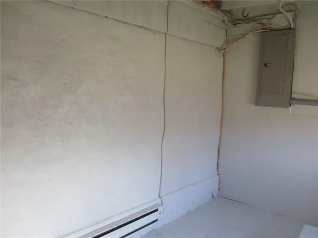 $825 | 1320 South Esplanade Street, Leavenworth, KS 66048