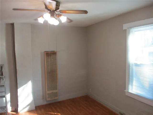 $825 | 1320 South Esplanade Street, Leavenworth, KS 66048