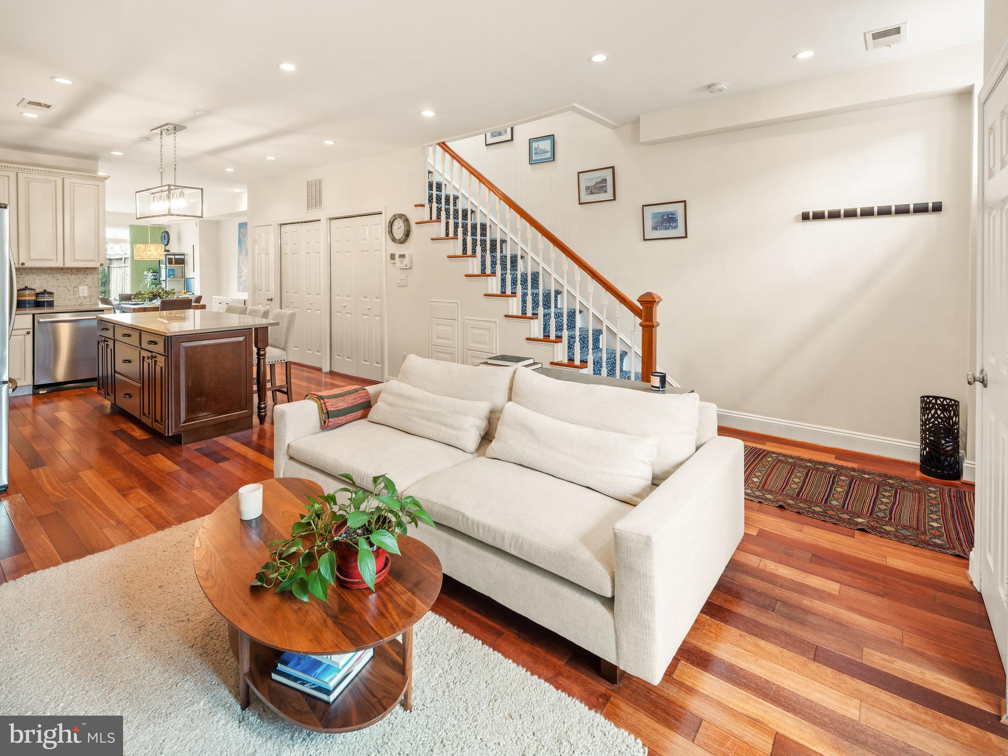 527 10th Street Southeast Washington, DC 20003 - Photo 10 of 64 Bright & Light Open Concept