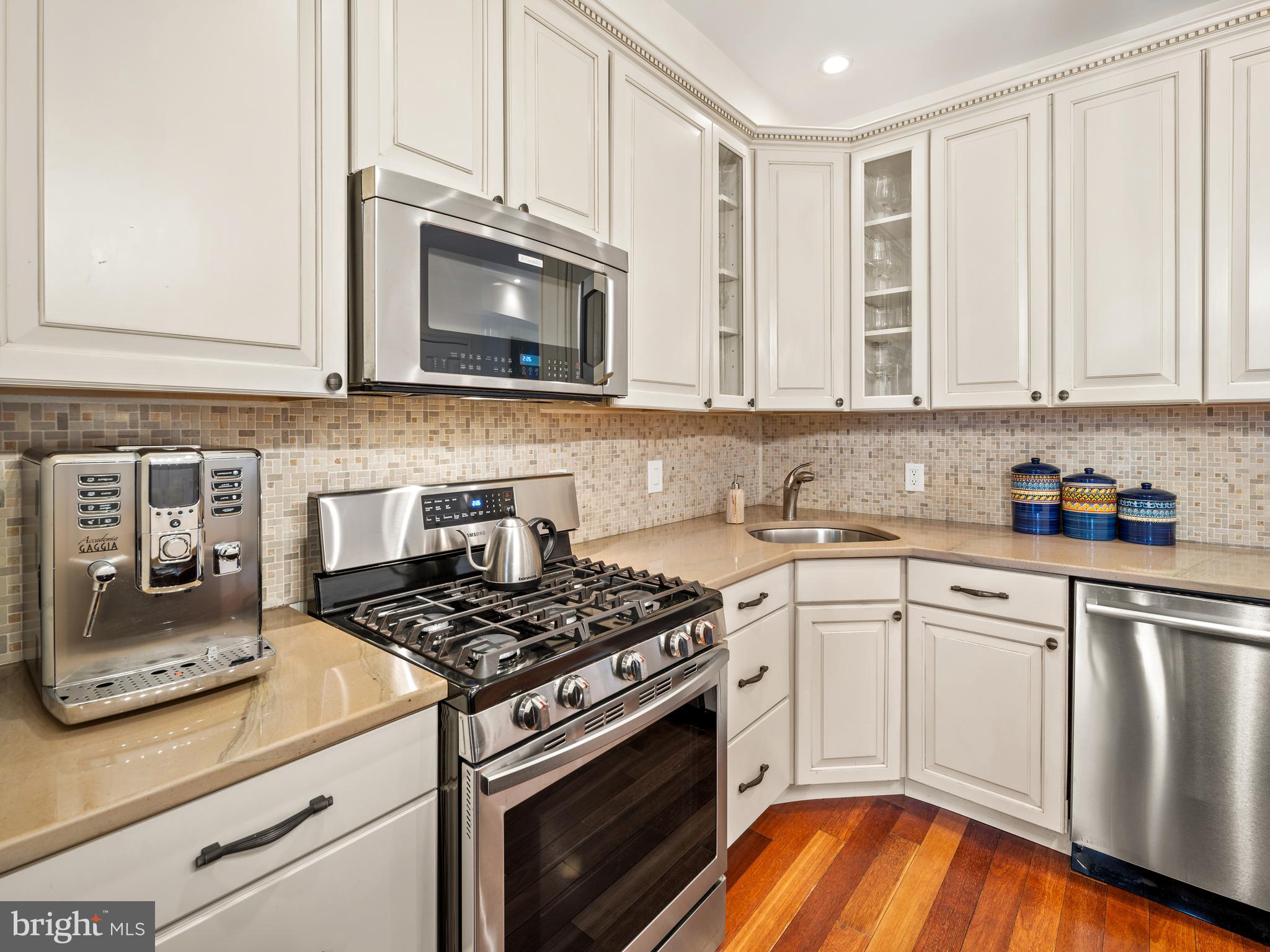 527 10th Street Southeast Washington, DC 20003 - Photo 20 of 64 Gas Range & Stainless Steel Appliances