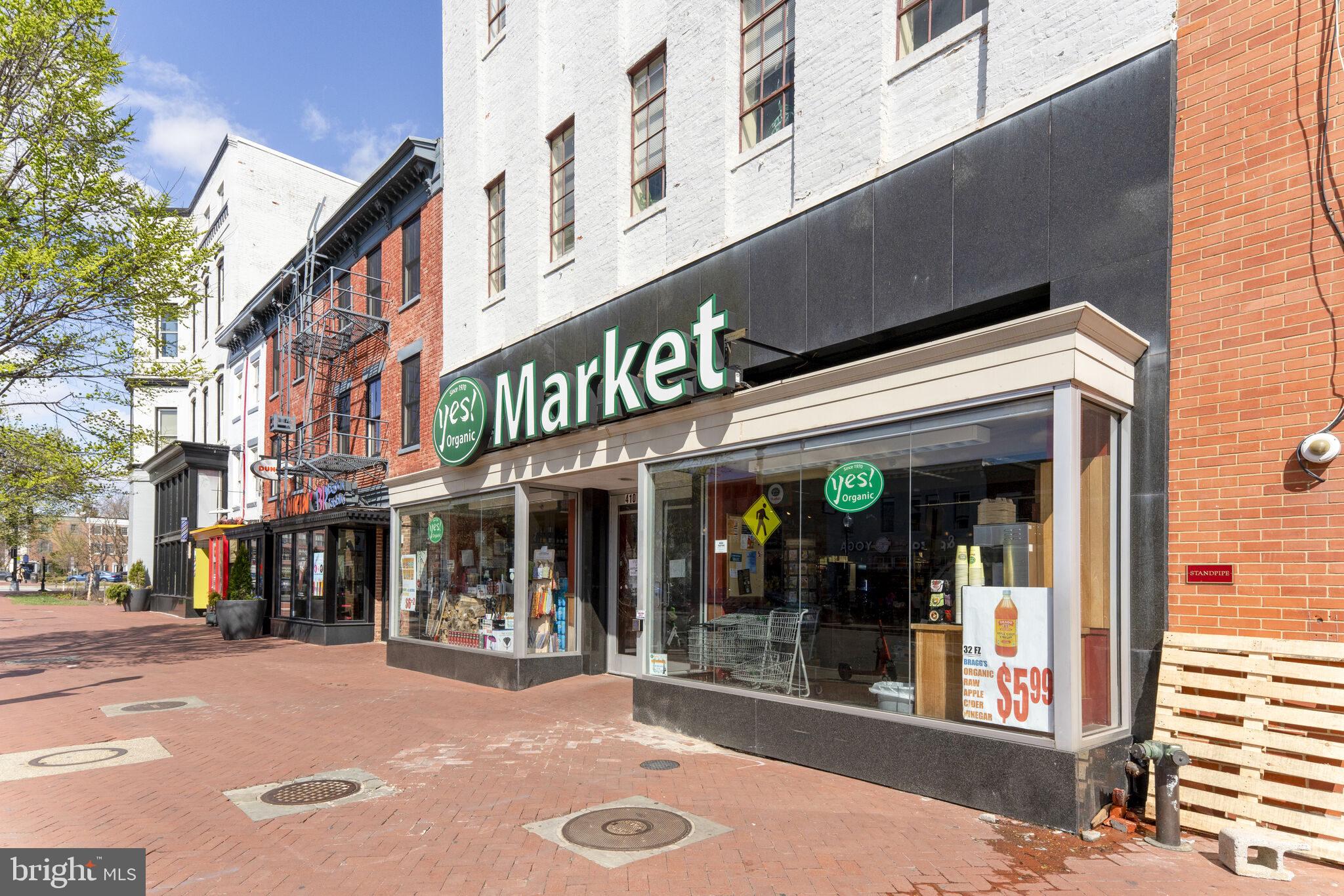 527 10th Street Southeast Washington, DC 20003 - Photo 59 of 64 Yes! Organic Market