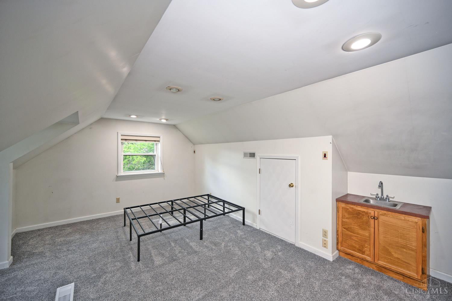 4176 Kugler Mill Road Cincinnati, OH 45236 - Photo 28 of 38