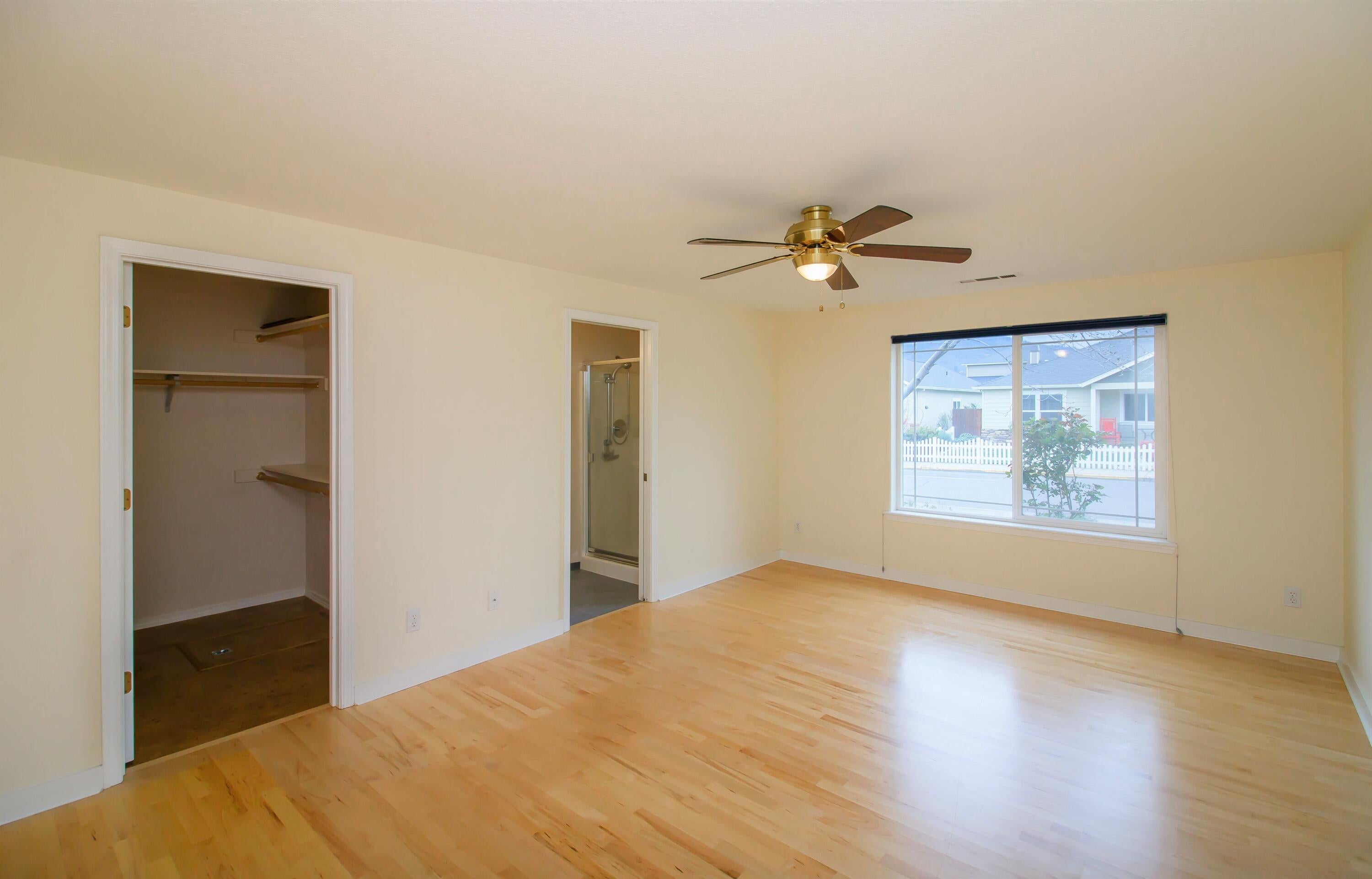 135 Suncrest Road Talent, OR 97540 - Photo 14 of 31 Master1