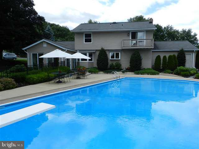 717 Hilltop Road Hershey, PA 17036 - Photo 17 of 18 Gallery Image 17