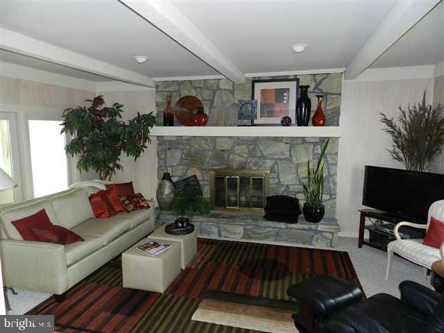 717 Hilltop Road Hershey, PA 17036 - Photo 3 of 18 Gallery Image 3