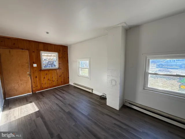 $1,295 | 303 Powell Street, Unit A, Fredericksburg, VA 22408