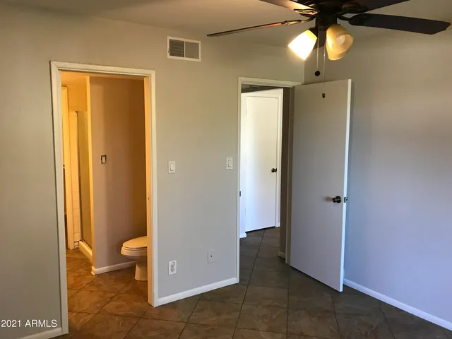 $1,395 | 3301 East Earll Drive, Unit 225, Phoenix, AZ 85018